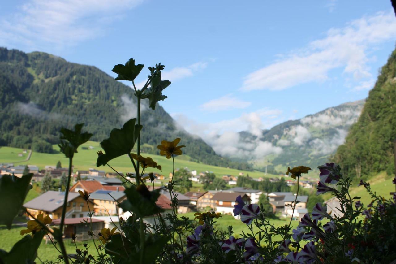 Ruef Wohlfuehl-Apartments Au (Vorarlberg) Eksteriør billede